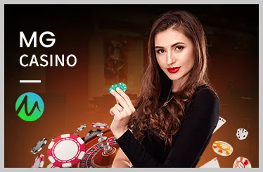 Bàn chơi Poker với các quân bài và chip cược tại ok83865 login